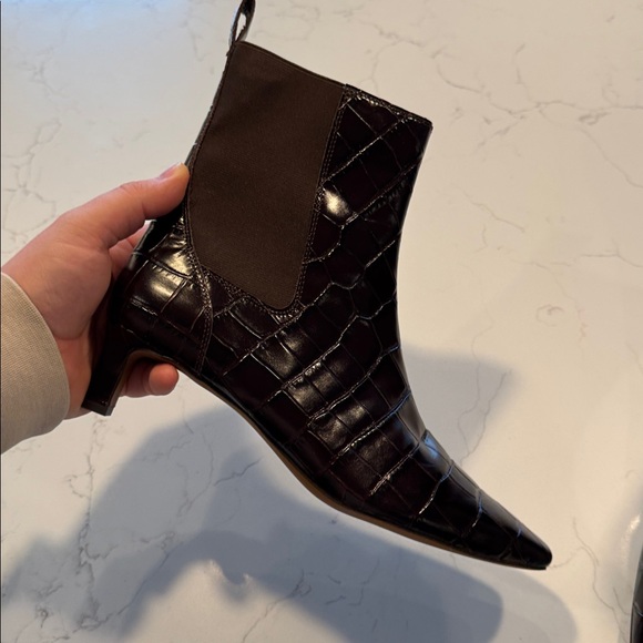 Madewell The Dimes Chelsea Boot in Coffee Bean - Picture 7 of 11